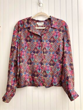 Colorful vintage damask patterned button up long sleeve collared blouse